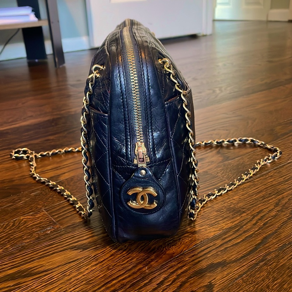 Chanel lambskin shoulder bag